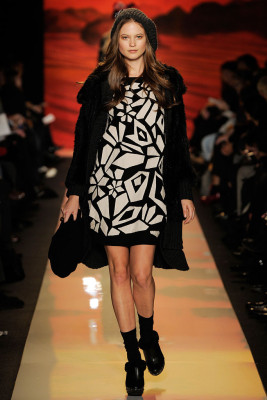 Behati Prinsloo pic #264646