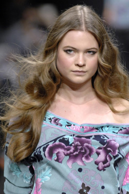 Behati Prinsloo pic #276577