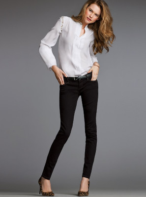 Behati Prinsloo pic #651787