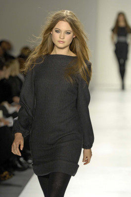 Behati Prinsloo pic #270872