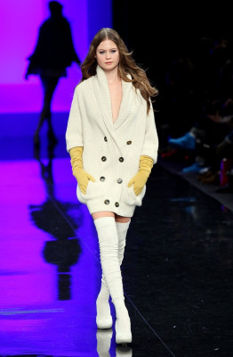Behati Prinsloo pic #288632