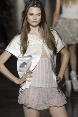 Behati Prinsloo pic #265215