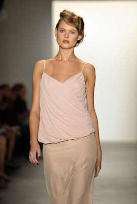 Behati Prinsloo pic #257655