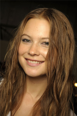 Behati Prinsloo pic #327525