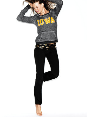 Behati Prinsloo pic #410941