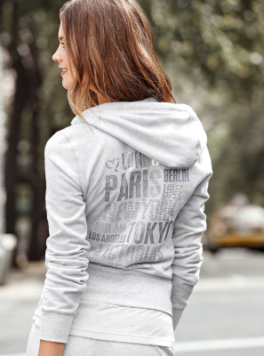 Behati Prinsloo pic #563619
