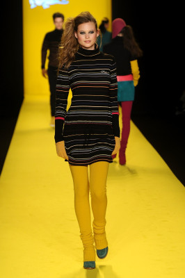 Behati Prinsloo pic #270873