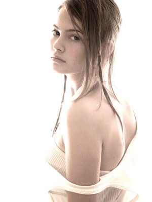 Behati Prinsloo pic #287110