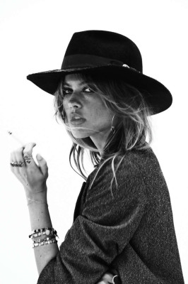 Behati Prinsloo pic #835856