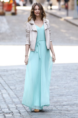 Behati Prinsloo pic #641960