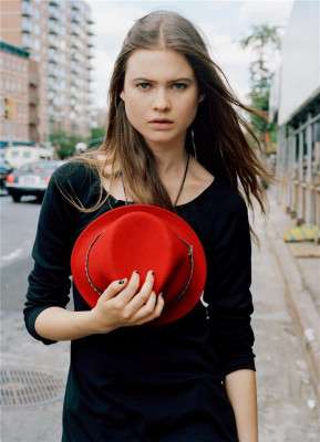 Behati Prinsloo pic #188191