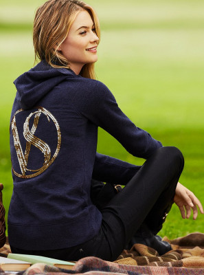 Behati Prinsloo pic #657479