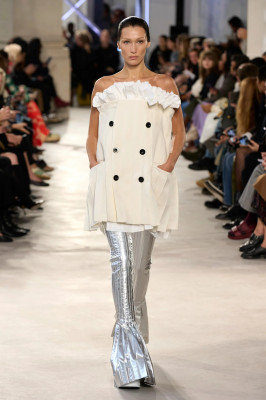 Bella Hadid - Sacai Spring/Summer 2023 Fashion Show in Paris