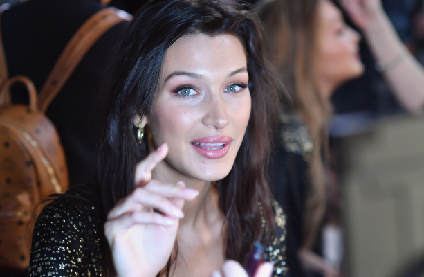 Bella Hadid – 2018 Victoria’s Secret Fashion Show Backstage in NYC