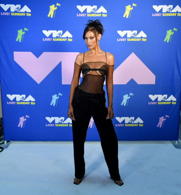 Bella Hadid - &#039;2020 MTV Video Music Awards&#039; in New York (Arrival) | 30.08.2020