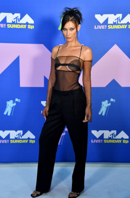 Bella Hadid - &#039;2020 MTV Video Music Awards&#039; in New York (Arrival) | 30.08.2020