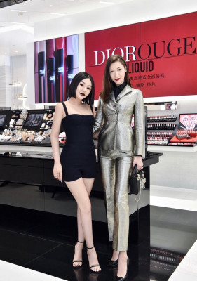 Bella Hadid - Dior Makeup Event 03/20/2018
