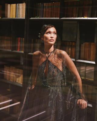 Bella Hadid -Fendi Spring/Summer 2021 Haute Couture - Runway | 27.01.21
