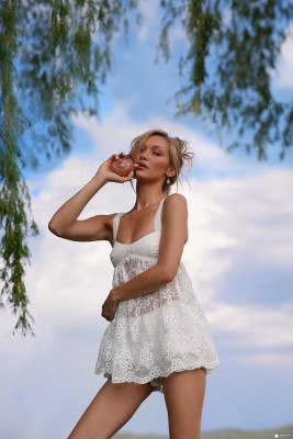 Bella Hadid - Orebella &#039;Eternal Roots&#039; Campaign (2025)