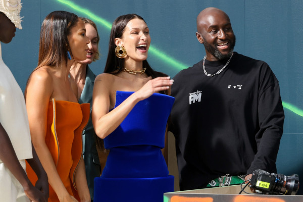 Bella Hadid - Off-White Fall/Winter 2021 - Runway