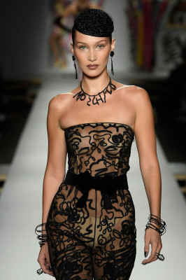 Bella Hadid - Moschino Spring/Summer 2019 Fashion Show in Milan