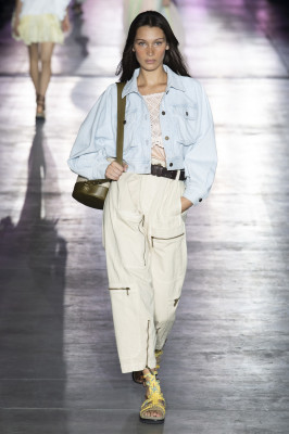 Bella Hadid - Alberta Ferretti Spring/Summer 2019 Fashion Show in Milan