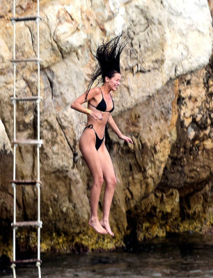 Bella Hadid - Antibes, France 07/12/2021