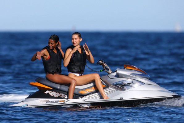 Bella Hadid pic #968259
