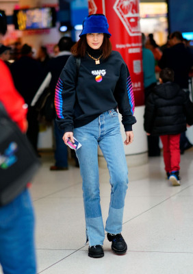 Bella Hadid – JFK Airport in NYC 03/22/2018
