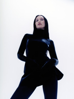 Bella Hadid - Mugler Fall 2021 Ready-to-Wear Collection