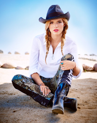 Bella Thorne pic #847663