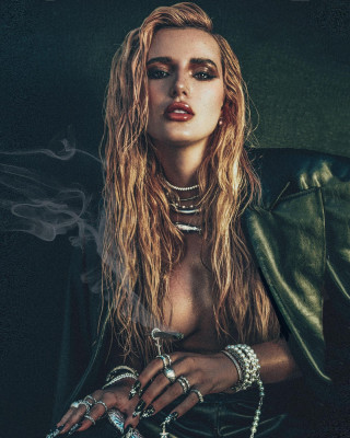 Bella Thorne