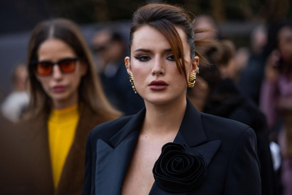 Bella Thorne - Viktor &amp;amp; Rolf Haute Couture SS2024 Show in Paris