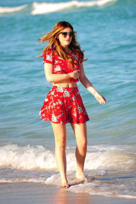 Bella Thorne pic #879477