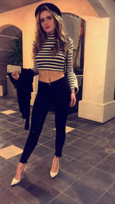 Bella Thorne pic #875595
