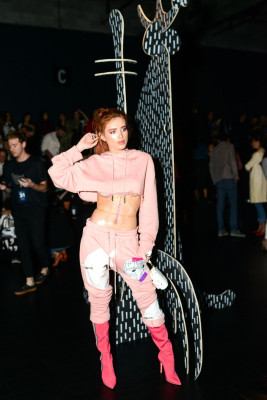 Bella Thorne pic #994775