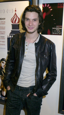 Ben Barnes pic #689015