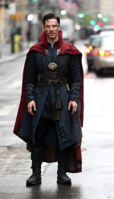 Benedict Cumberbatch - &#039;Doctor Strange&#039; On Set in New York 04/02/2016