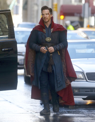 Benedict Cumberbatch - &#039;Doctor Strange&#039; On Set in New York 04/03/2016