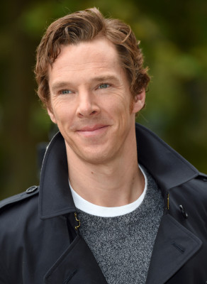 Benedict Cumberbatch - Burberry Womenswear S/S 2016 Show at LFW 09/21/2015
