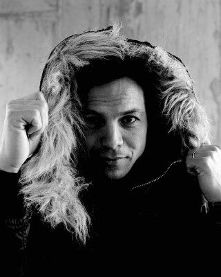 photo 11 in Benjamin Bratt gallery [id282335] 2010-08-02 00:00:00