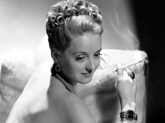 Bette Davis pic #247532