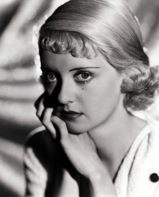 Bette Davis pic #383343