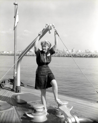 Bette Davis pic #383333