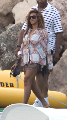 photo 24 in Beyonce Knowles gallery [id559573] 2012-09-18 00:00:00