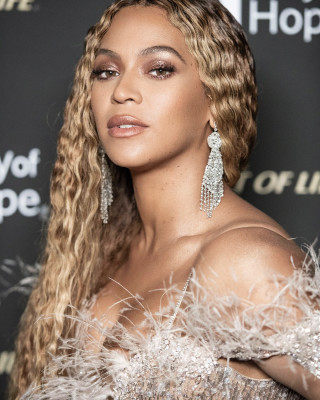 Beyonce - City of Hope Spirit of Life Gala in Santa Monica 10/11/2018 