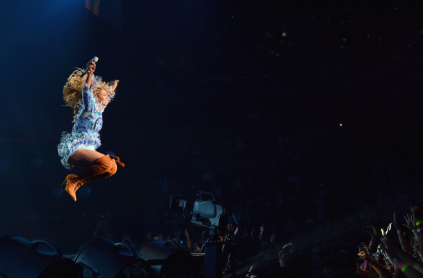 photo 14 in Beyonce Knowles gallery [id661481] 2013-09-03 00:00:00