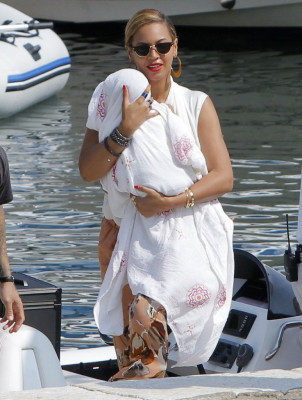 photo 26 in Beyonce Knowles gallery [id559571] 2012-09-18 00:00:00