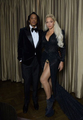 Beyonce – Photo Shoot at the London Premiere of Renaissance