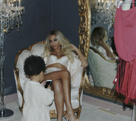 photo 18 in Beyonce gallery [id699573] 2014-02-13 00:00:00